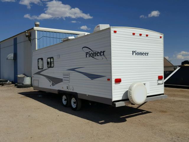 1EB1B242162494225 - 2006 FLEETWOOD PIONEER  WHITE photo 4