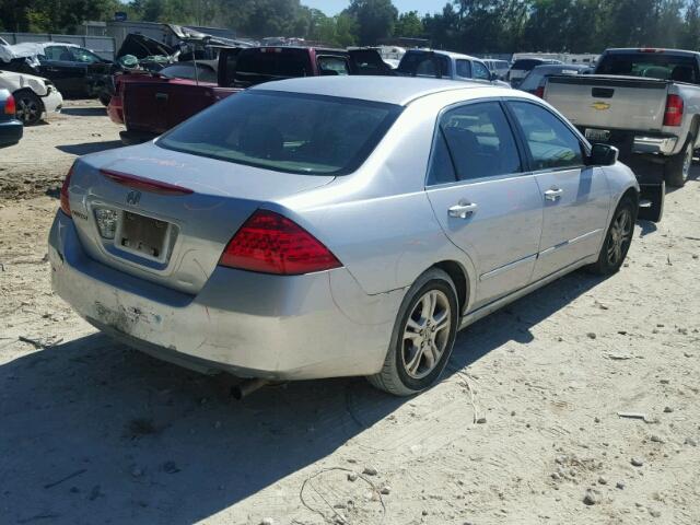 1HGCM56306A117629 - 2006 HONDA ACCORD SE SILVER photo 4