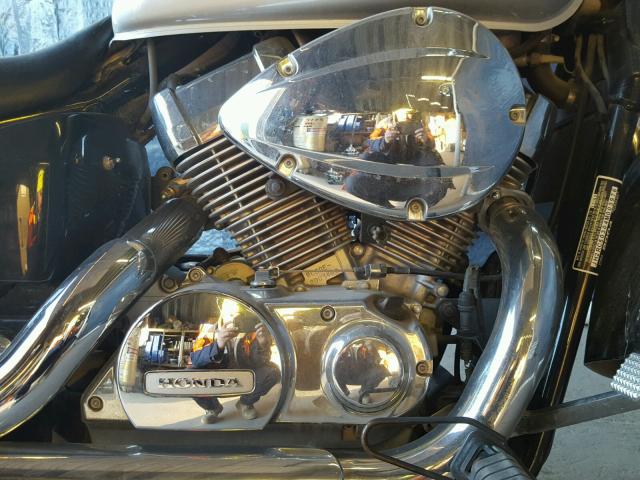 JH2RC50304M003976 - 2004 HONDA VT750 CA BLACK photo 7