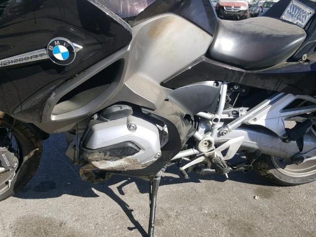 WB10A1303GZ195786 - 2016 BMW R1200 RT GRAY photo 9