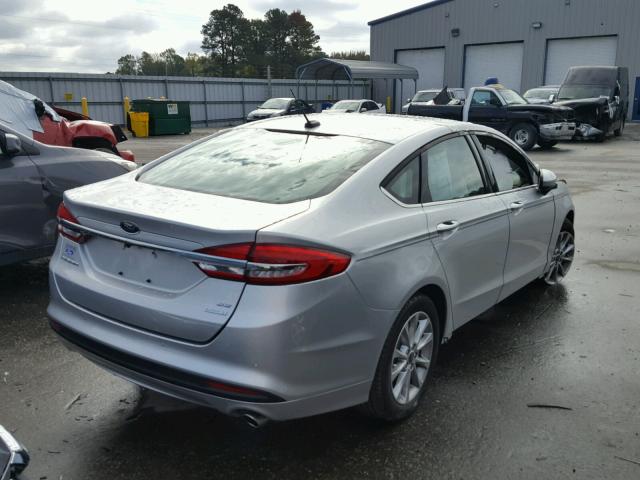 3FA6P0HD2HR256574 - 2017 FORD FUSION SE SILVER photo 4