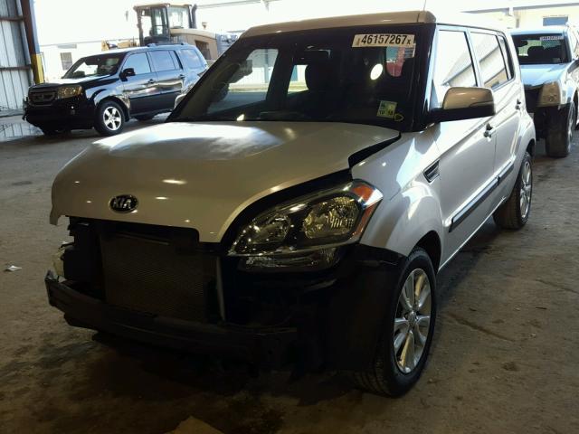 KNDJT2A63D7548260 - 2013 KIA SOUL + SILVER photo 2