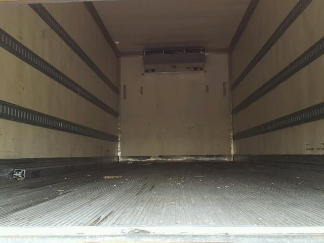 1FVACXBS3ADAS3714 - 2010 FREIGHTLINER M2 106 MED WHITE photo 6