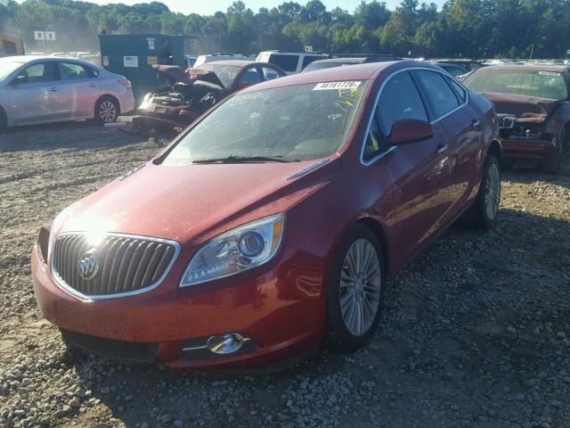 1G4PP5SK0D4251679 - 2013 BUICK VERANO RED photo 2