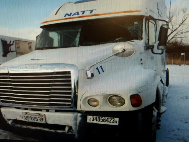 1FUJBBAV05LN45215 - 2005 FREIGHTLINER CONVENTION WHITE photo 2