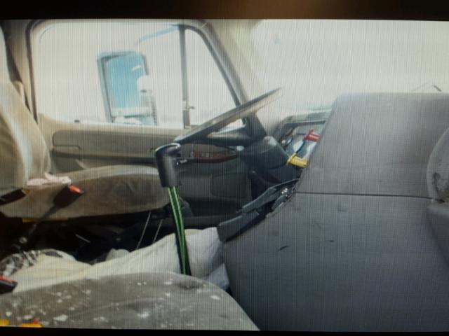 1FUJBBAV05LN45215 - 2005 FREIGHTLINER CONVENTION WHITE photo 5