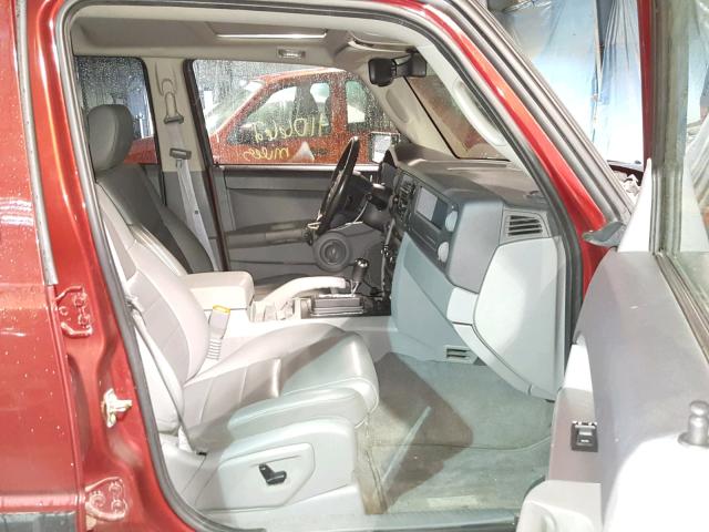 1J8HG48K97C636865 - 2007 JEEP COMMANDER MAROON photo 5