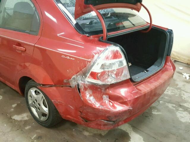 KL1TD56E29B329003 - 2009 CHEVROLET AVEO LS RED photo 9
