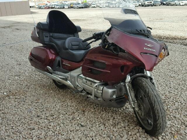 1HFSC47025A410805 - 2005 HONDA GL1800 MAROON photo 1