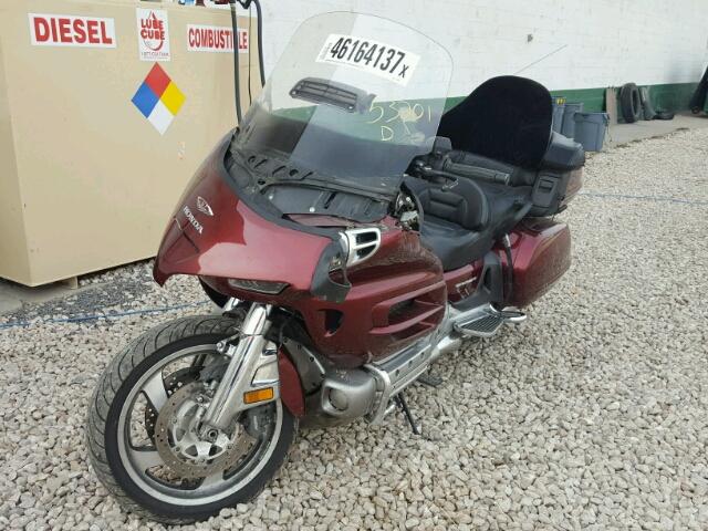 1HFSC47025A410805 - 2005 HONDA GL1800 MAROON photo 2