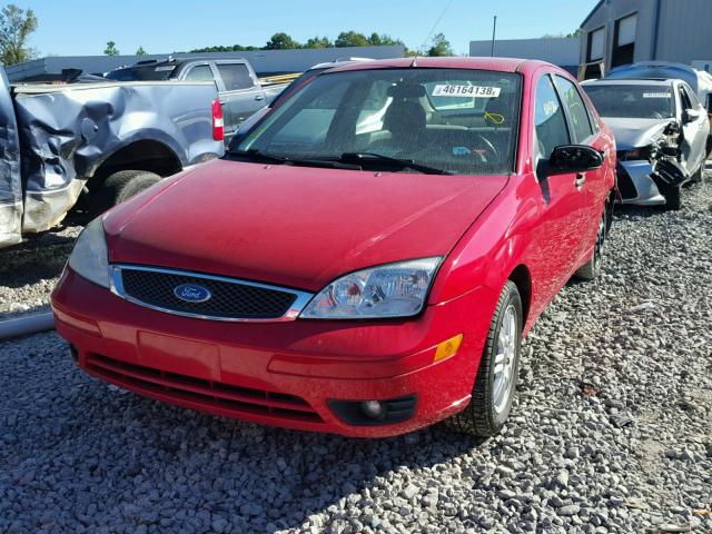 1FAFP34N16W132208 - 2006 FORD FOCUS ZX4 RED photo 2