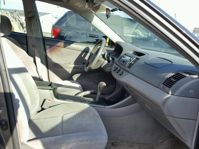 4T1BE32K03U693624 - 2003 TOYOTA CAMRY LE 灰色 照片 5