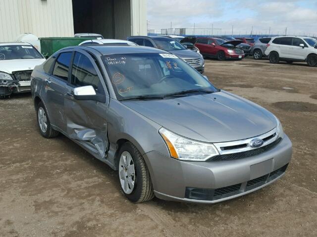 1FAHP34N58W296878 - 2008 FORD FOCUS S/SE SILVER photo 1