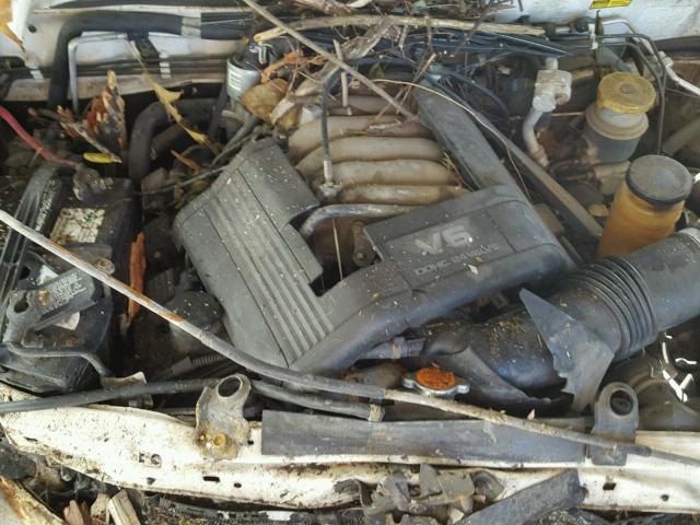 4S6CK58W0X4412499 - 1999 HONDA PASSPORT E 白色 照片 7