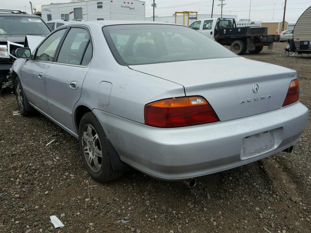 19UUA56661A032066 - 2001 ACURA 3.2TL SILVER photo 3