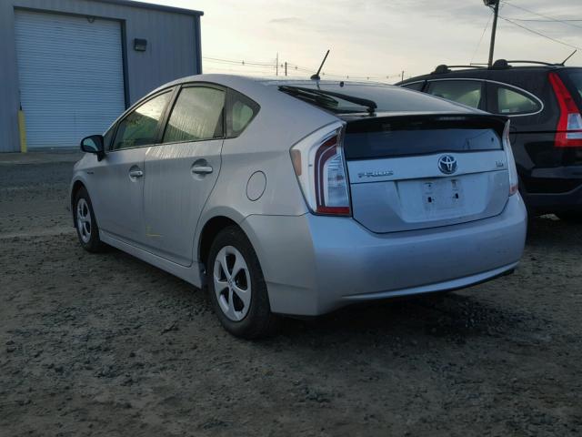 JTDKN3DU0D5665076 - 2013 TOYOTA PRIUS SILVER photo 3