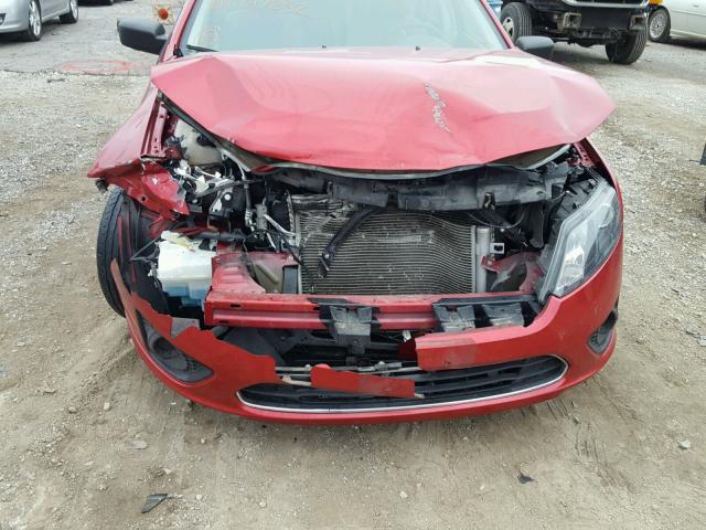 3FAHP0GA5CR247232 - 2012 FORD FUSION S RED photo 9