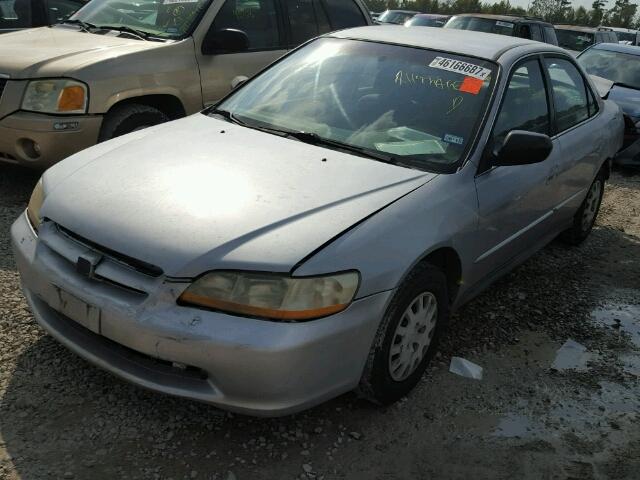 1HGCF86641A101559 - 2001 HONDA ACCORD VAL GRAY photo 2