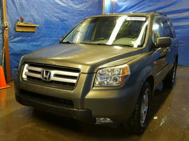 2HKYF185X6H515753 - 2006 HONDA PILOT EX GRAY photo 2