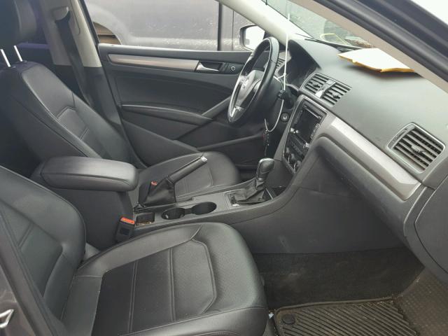 1VWAT7A37FC047768 - 2015 VOLKSWAGEN PASSAT S ნაცრისფერი ფოტო 5