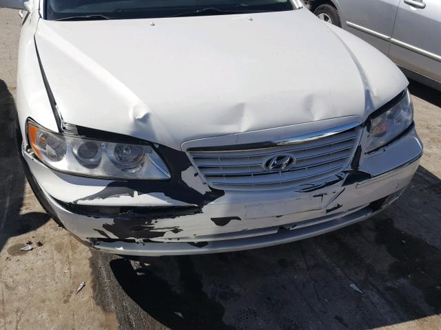 KMHFC46F08A263871 - 2008 HYUNDAI AZERA SE WHITE photo 9