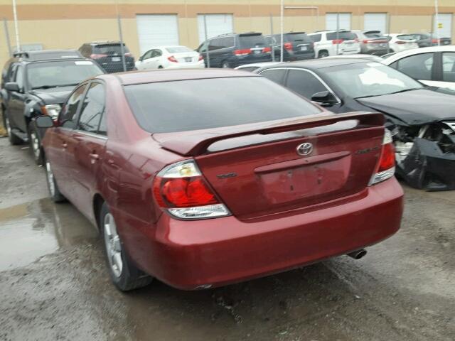 4T1BE32K05U085069 - 2005 TOYOTA CAMRY LE RED photo 3