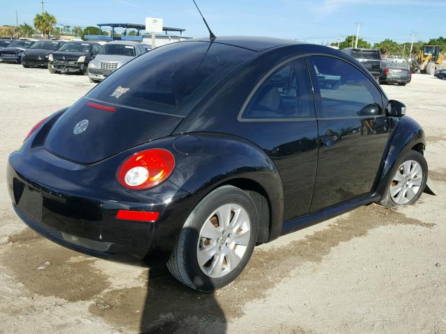 3VWPW31C78M509158 - 2008 VOLKSWAGEN NEW BEETLE BLACK photo 4