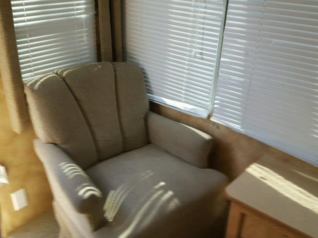 4YDT29R235E317505 - 2005 KEYSTONE HORNET WHITE photo 10