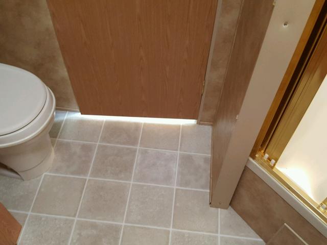 4YDT29R235E317505 - 2005 KEYSTONE HORNET WHITE photo 13