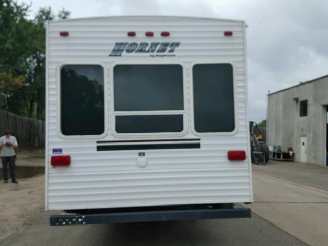 4YDT29R235E317505 - 2005 KEYSTONE HORNET WHITE photo 4
