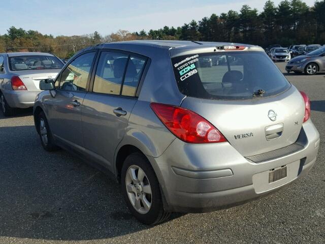 3N1BC13E68L458818 - 2008 NISSAN VERSA S GRAY photo 3