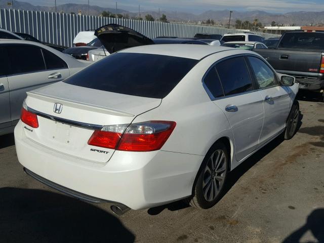 1HGCR2F5XFA139588 - 2015 HONDA ACCORD SPO WHITE photo 4