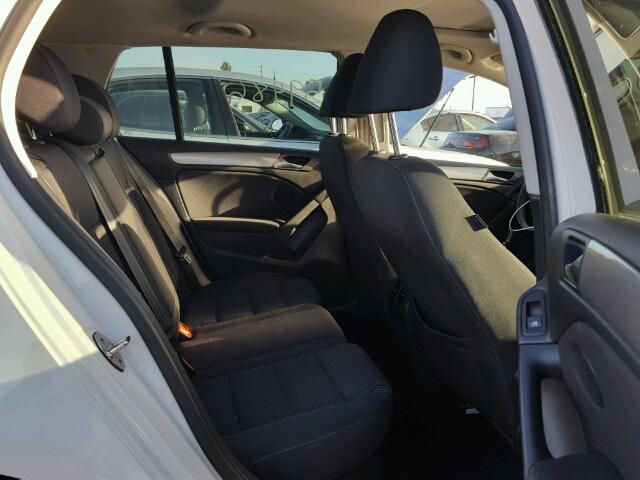 WVWDB7AJ4DW137697 - 2013 VOLKSWAGEN GOLF WHITE photo 6