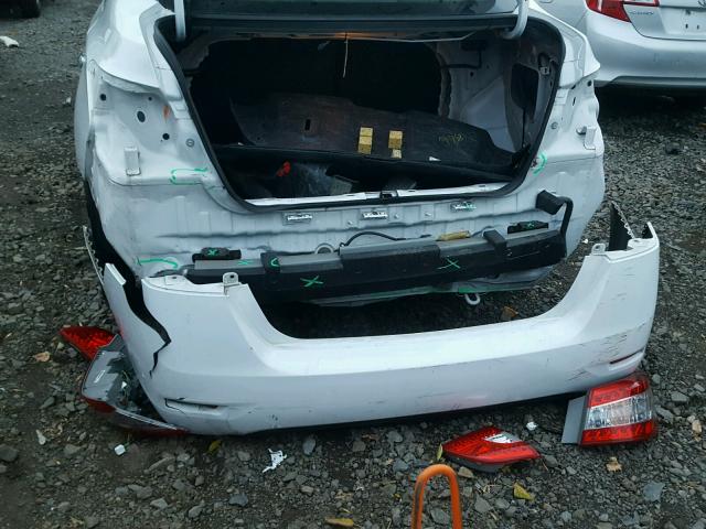 3N1AB7AP8FY272607 - 2015 NISSAN SENTRA S WHITE photo 9