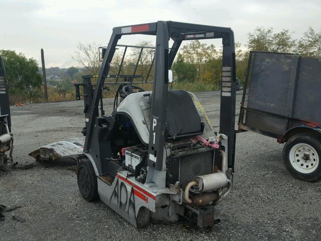 166465 - 2005 NISSAN FORKLIFT SILVER photo 3