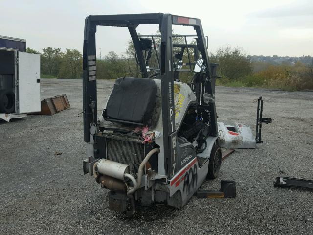 166465 - 2005 NISSAN FORKLIFT SILVER photo 4