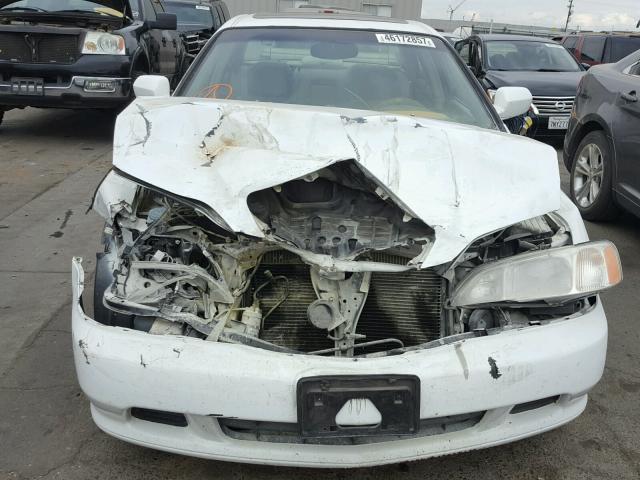 19UUA5661YA044524 - 2000 ACURA 3.2TL WHITE photo 9