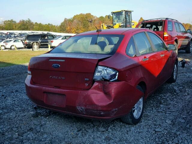 1FAHP3FN8AW159999 - 2010 FORD FOCUS SE RED photo 4