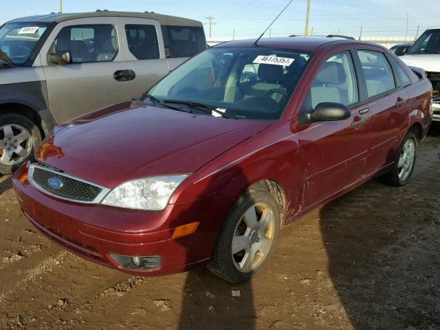 1FAHP34N67W158541 - 2007 FORD FOCUS ZX4 BURGUNDY photo 2