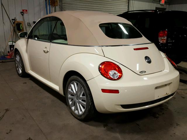 3VWRF31Y98M415836 - 2008 VOLKSWAGEN NEW BEETLE 奶油色 照片 3