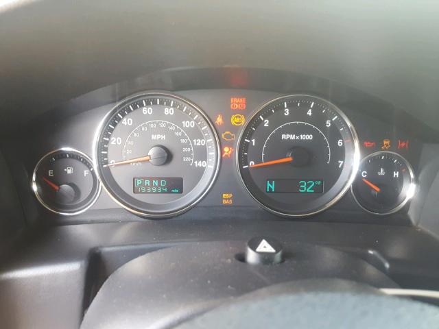 1J8HG48K57C690096 - 2007 JEEP COMMANDER BLACK photo 8