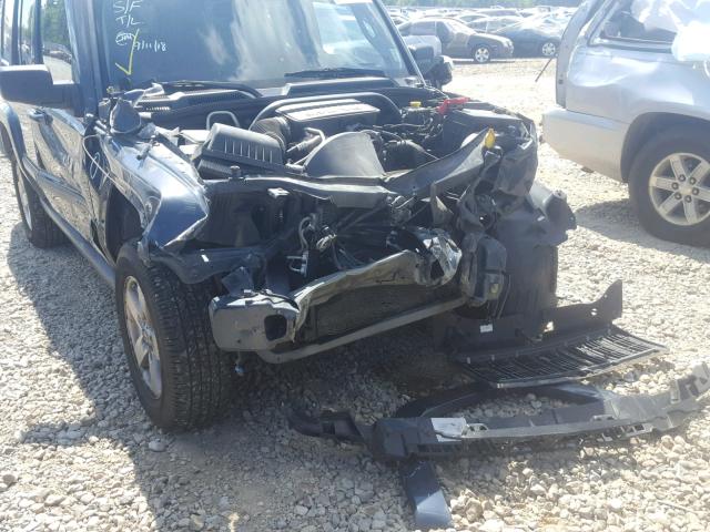 1J8HG48K57C690096 - 2007 JEEP COMMANDER BLACK photo 9