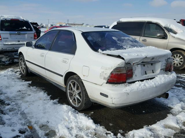 1HGCD5532VA181137 - 1997 HONDA ACCORD LX WHITE photo 3