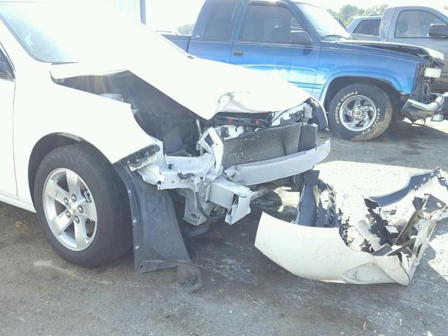 1G11C5SA2GU145809 - 2016 CHEVROLET MALIBU LIM თეთრი ფოტო 9