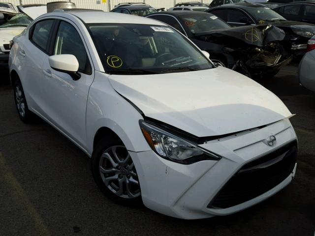 3MYDLBZV1GY122984 - 2016 TOYOTA SCION IA WHITE photo 1