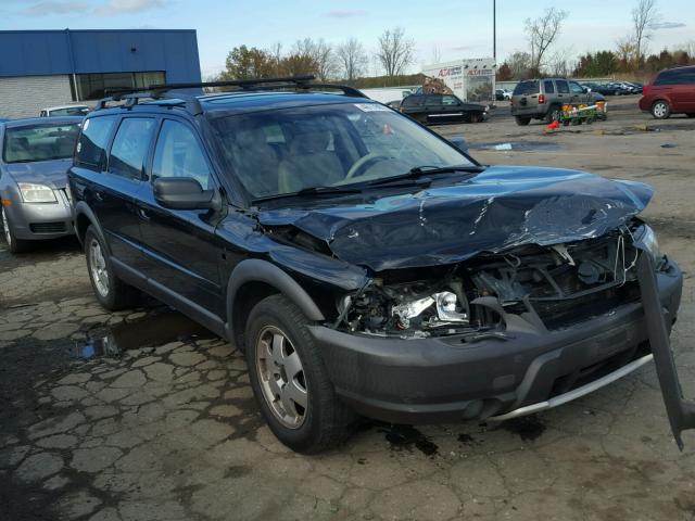 YV1SZ58D121057625 - 2002 VOLVO V70 BLACK photo 1