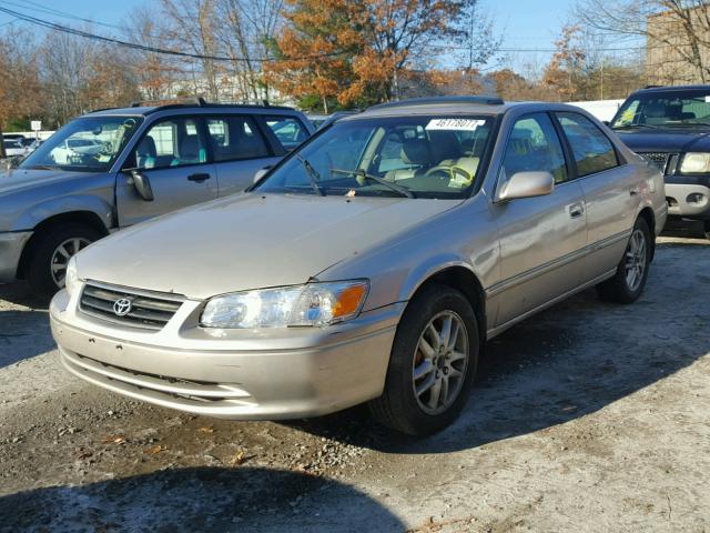 4T1BF28K11U962399 - 2001 TOYOTA CAMRY LE BEIGE photo 2