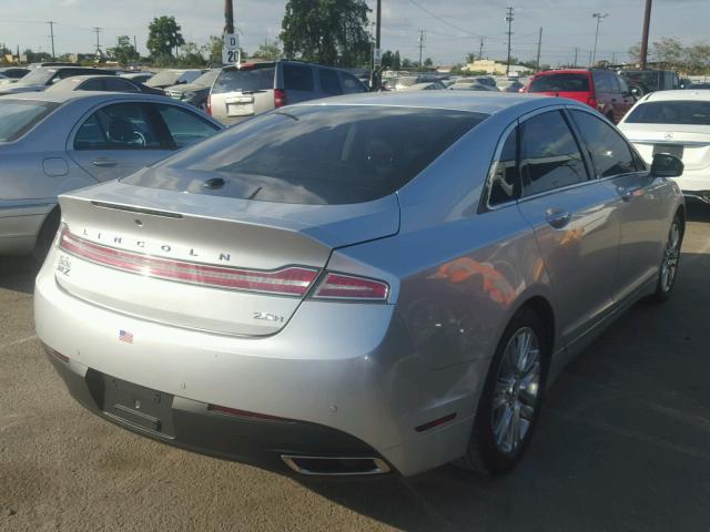 3LN6L2LU3ER805585 - 2014 LINCOLN MKZ Արծաթագույն լուսանկար 4