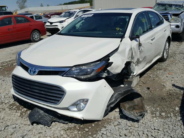 4T1BD1EB1DU011015 - 2013 TOYOTA AVALON HYB WHITE photo 2