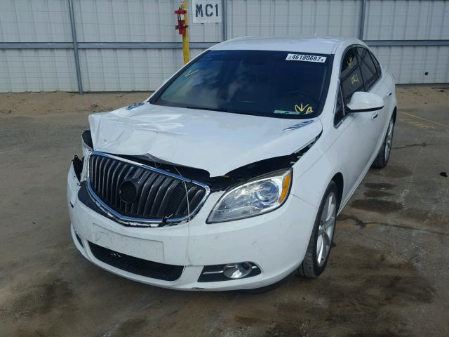 1G4PP5SK9D4166470 - 2013 BUICK VERANO WHITE photo 2